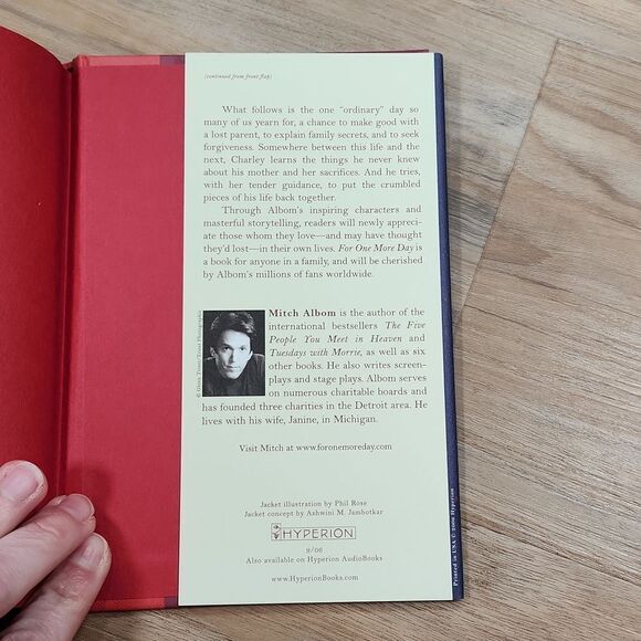 🔺️NWOT For One More Day Book - Picture 3 of 4